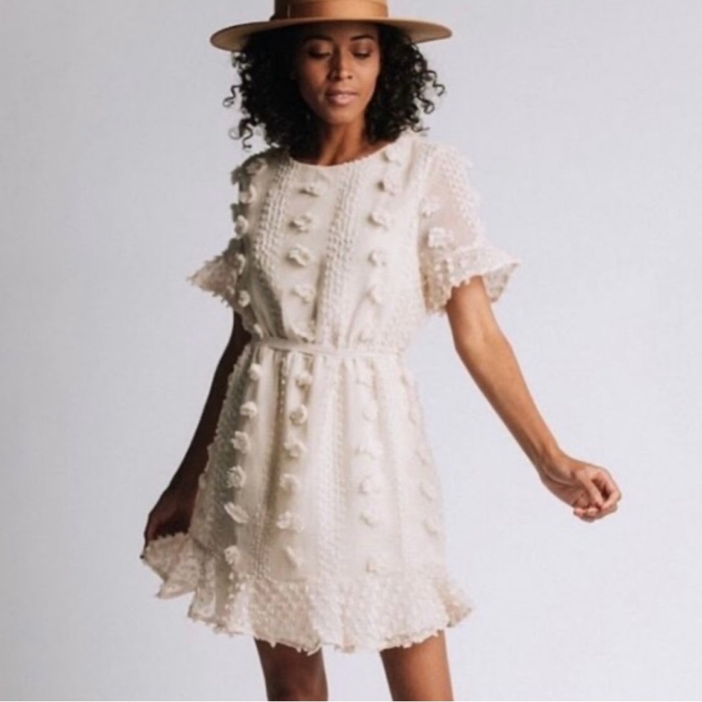 &Merci Cream Short Swiss Dot Textured Dress Size M 🆕